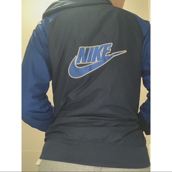 Vintage Nike blue windbreaker - Picture 3 of 10